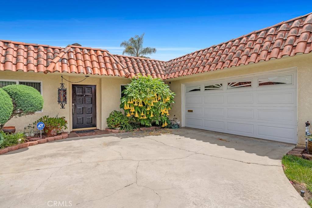 Downey, CA 90241,10440 Manzanar AVE
