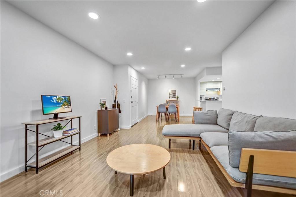Glendale, CA 91204,460 Oak ST #316