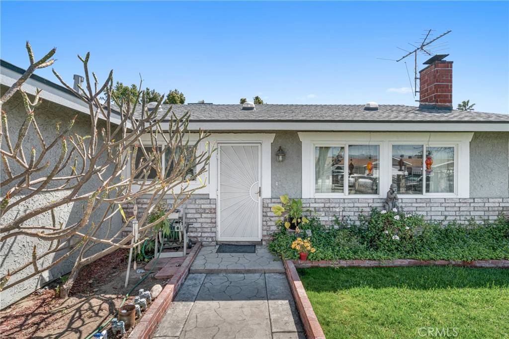 Fontana, CA 92335,9945 Date ST