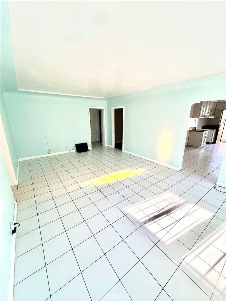 Compton, CA 90221,506 N Burris AVE