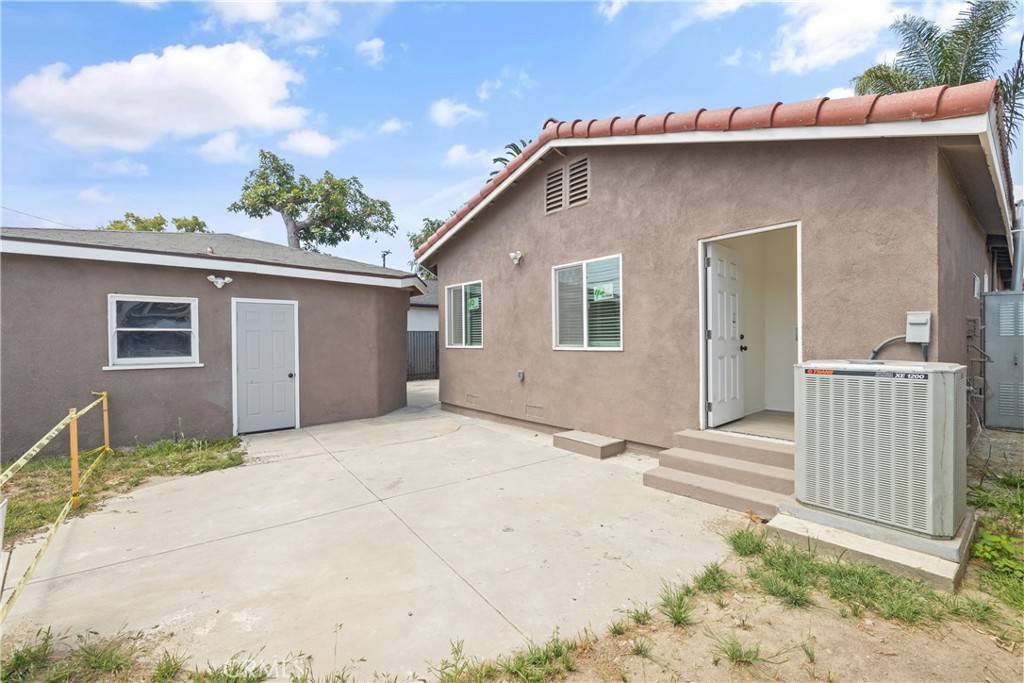 Long Beach, CA 90806,2420 Maine AVE