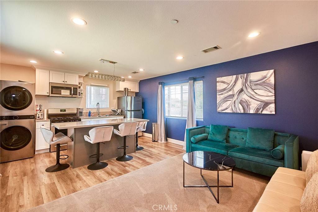 Santa Ana, CA 92703,1307 W 9th ST