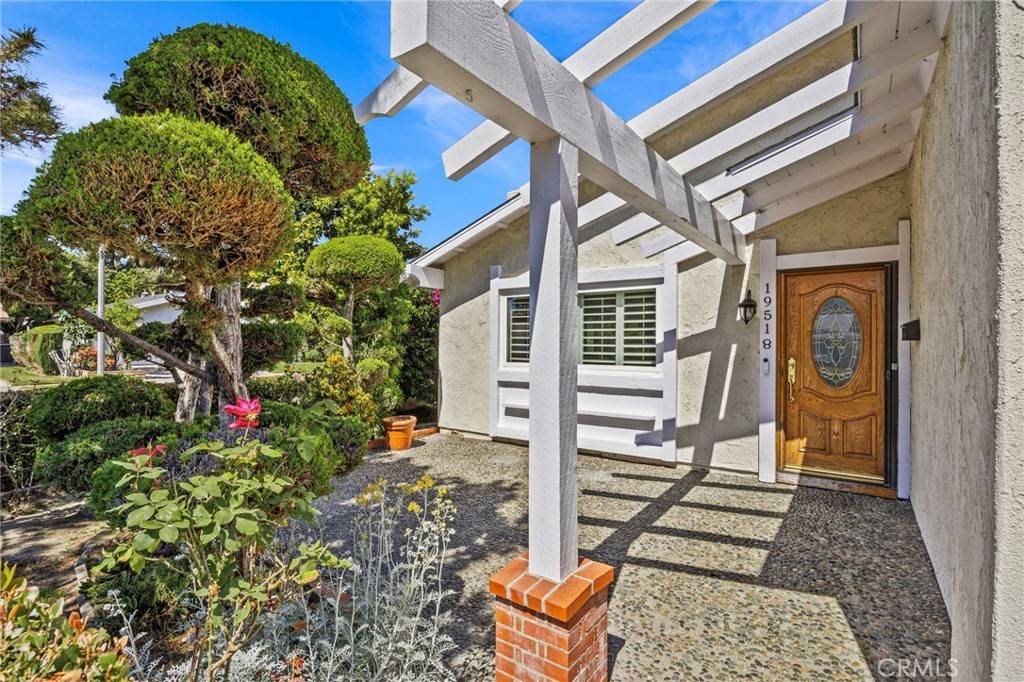 Cerritos, CA 90703,19518 Nancy Cir.