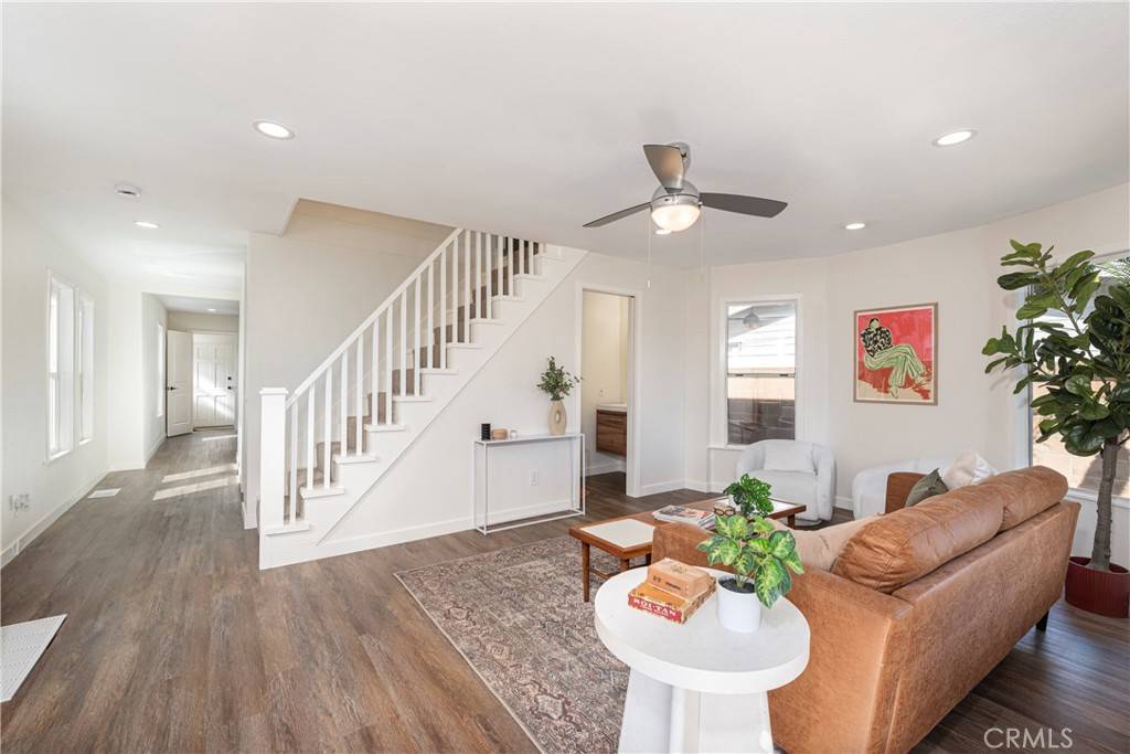 Signal Hill, CA 90755,1887 Saint Louis AVE