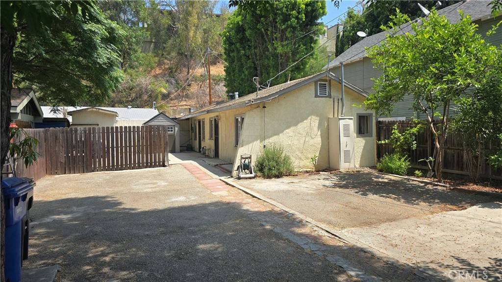Los Angeles, CA 90042,5747 Omaha ST