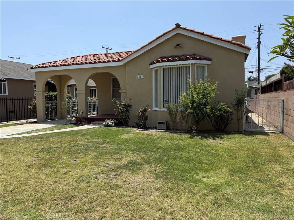 Huntington Park, CA 90255,6913 Plaska AVE
