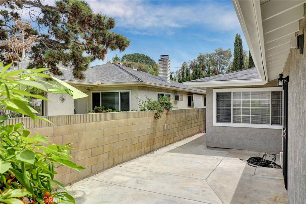 Orange, CA 92865,402 E Glendale DR