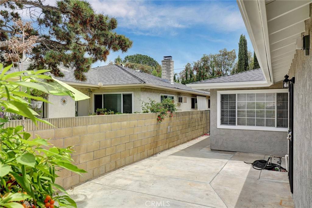 Orange, CA 92865,402 E Glendale DR