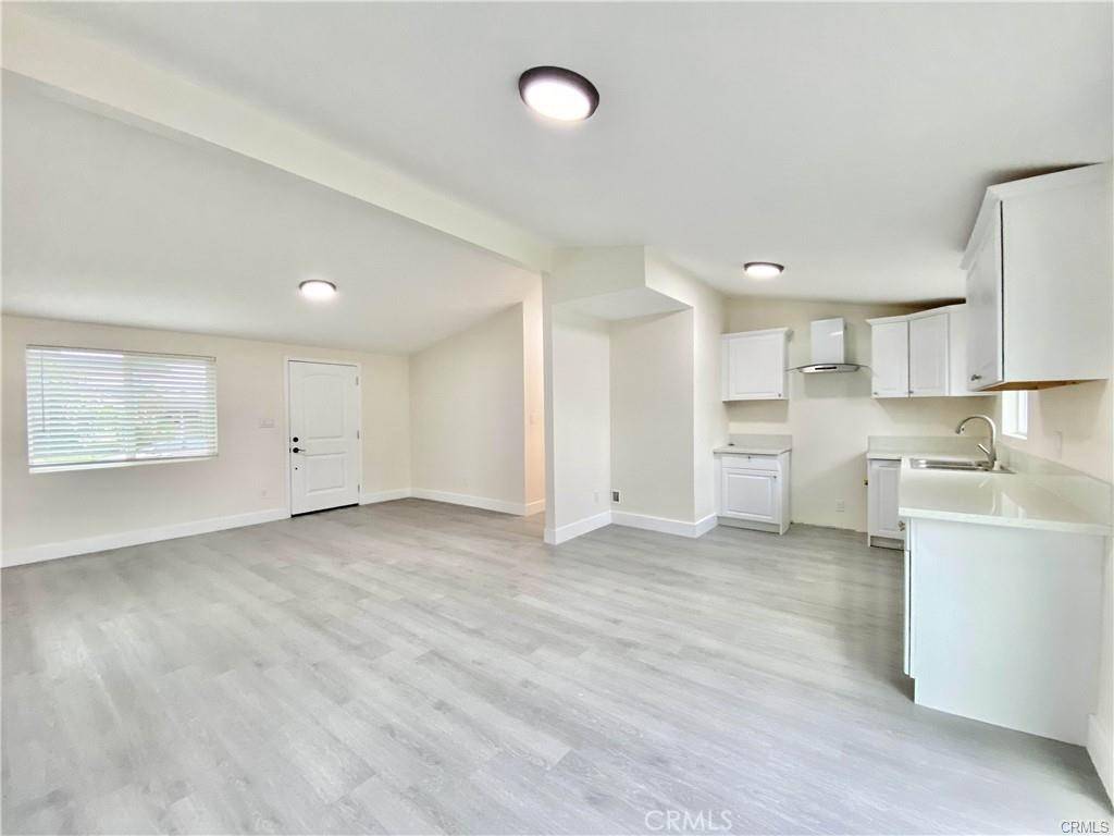 Lakewood, CA 90715,20735 Roseton AVE