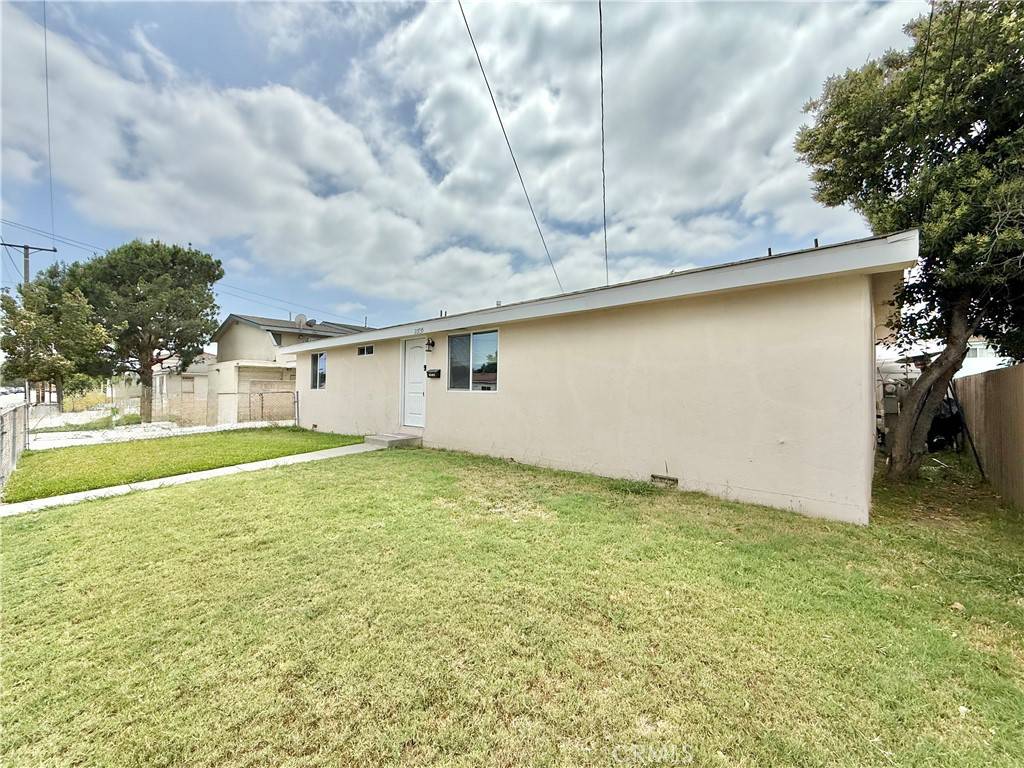 Lakewood, CA 90715,20735 Roseton AVE