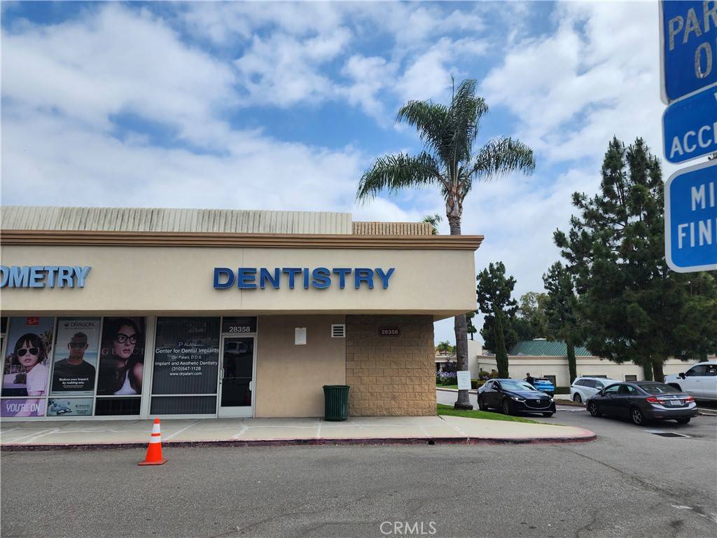 Rancho Palos Verdes, CA 90275,28500 WESTERN
