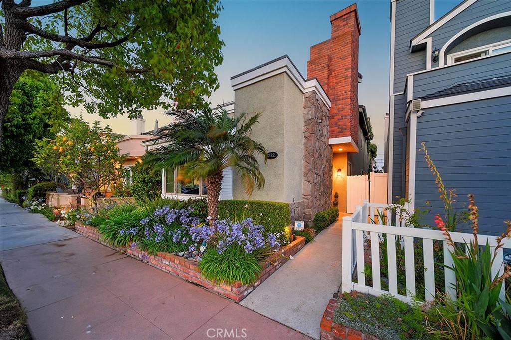 Seal Beach, CA 90740,232 7th ST