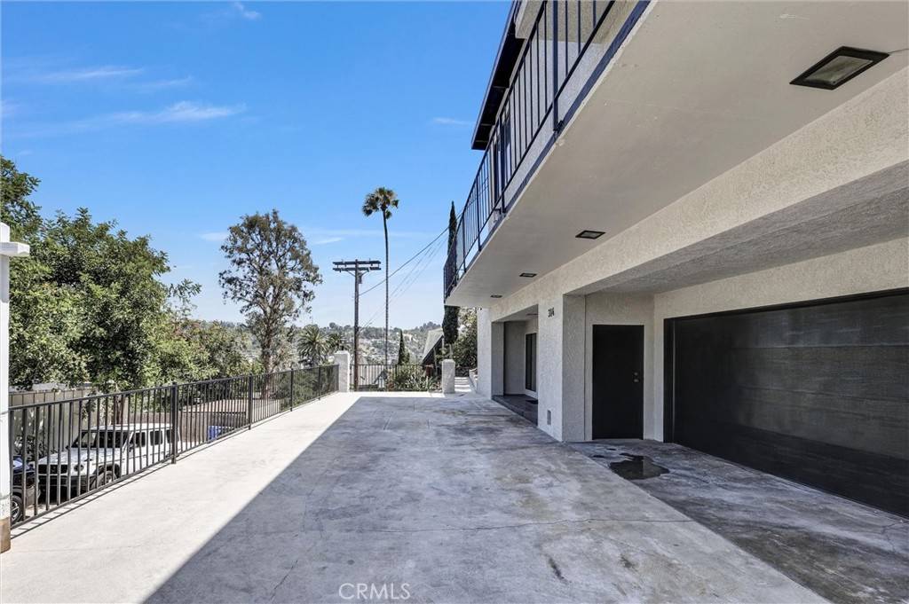 Los Angeles, CA 90065,314 W Avenue 44
