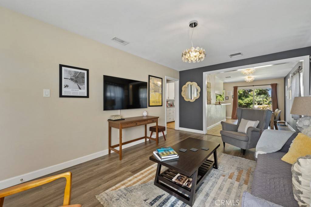 Long Beach, CA 90807,213 East 45th Street