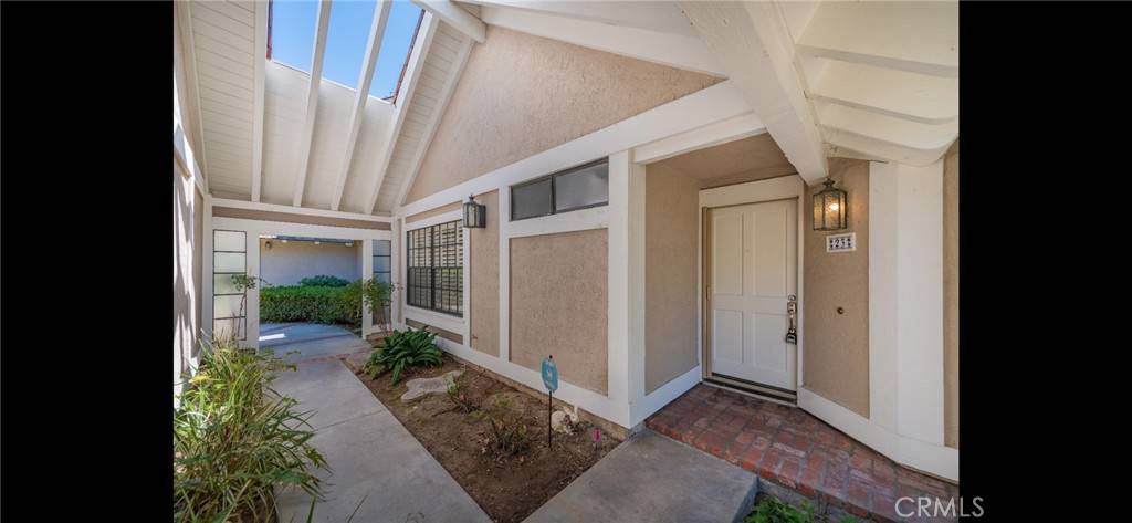 Irvine, CA 92614,23 Thunder TRL #12