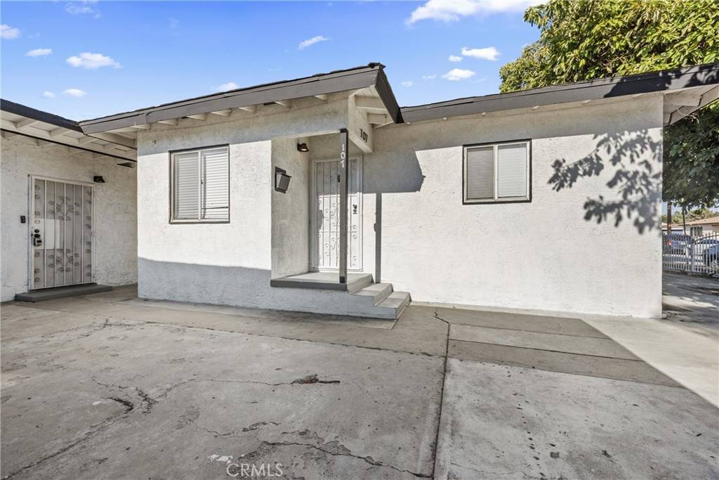 Compton, CA 90220,107 E Johnson ST