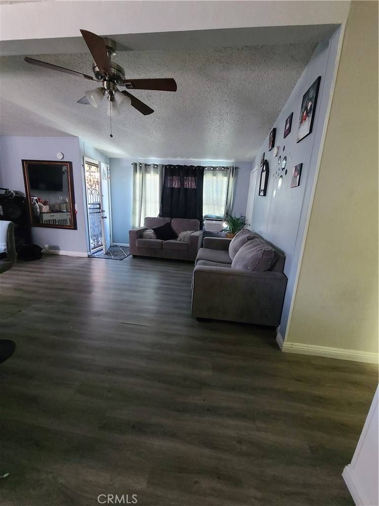 Long Beach, CA 90805,6665 Long Beach BLVD #J25