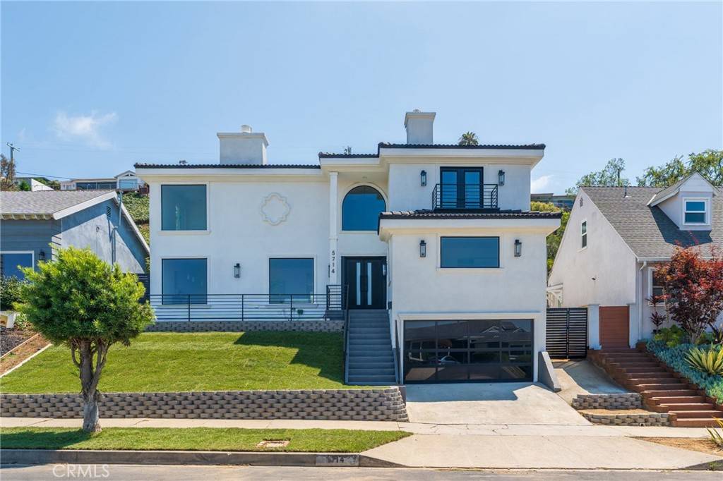Los Angeles, CA 90008,5714 Brushton ST