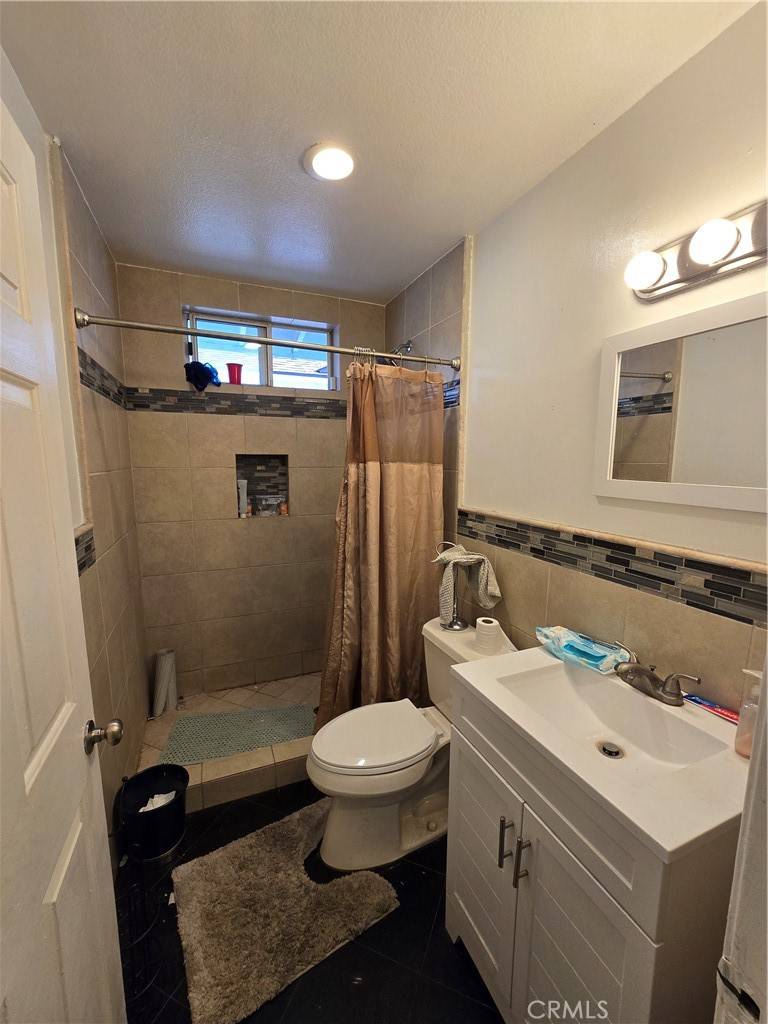 San Fernando, CA 91340,13966 Fox ST