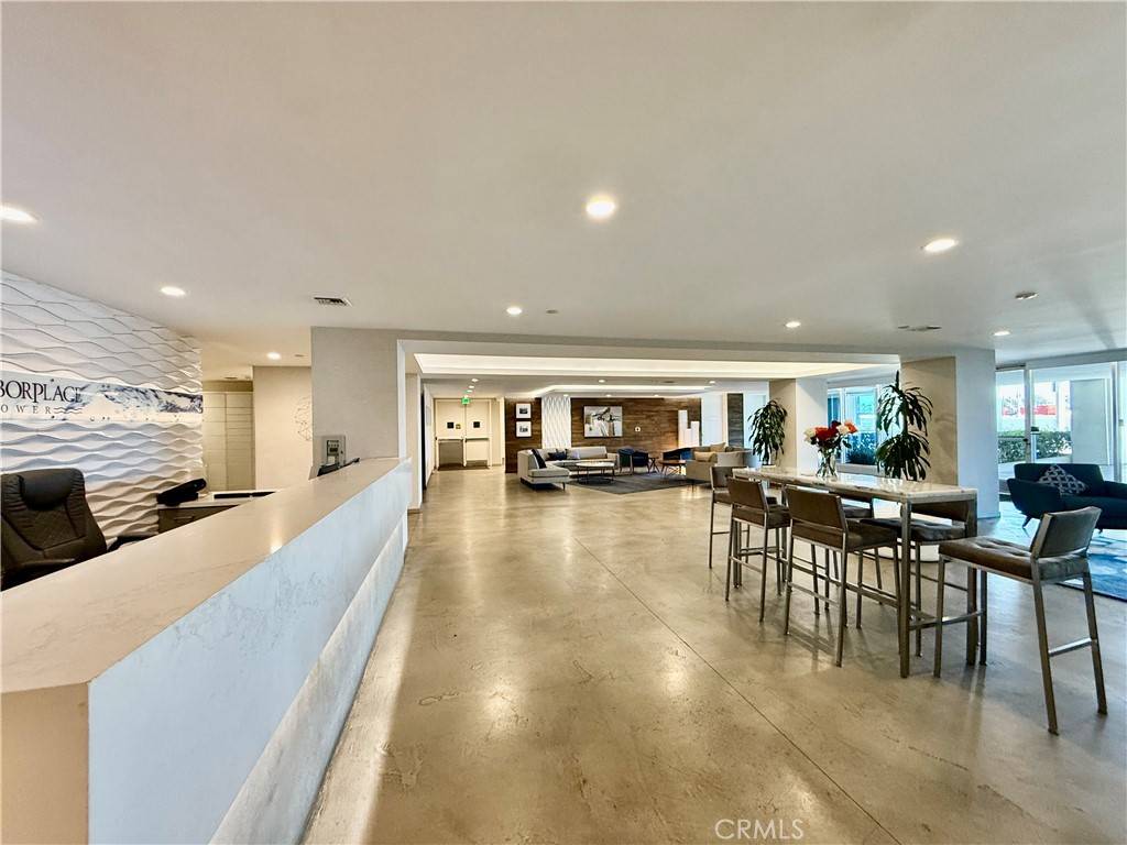 Long Beach, CA 90802,525 E Seaside WAY #308