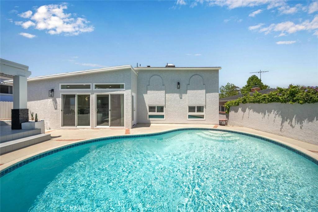 Torrance, CA 90505,2733 Grand Summit RD