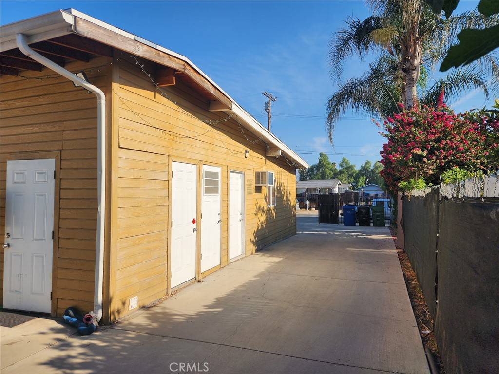 Reseda, CA 91335,18540 Arminta ST