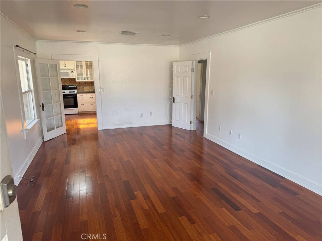 Pomona, CA 91767,696 E Columbia AVE