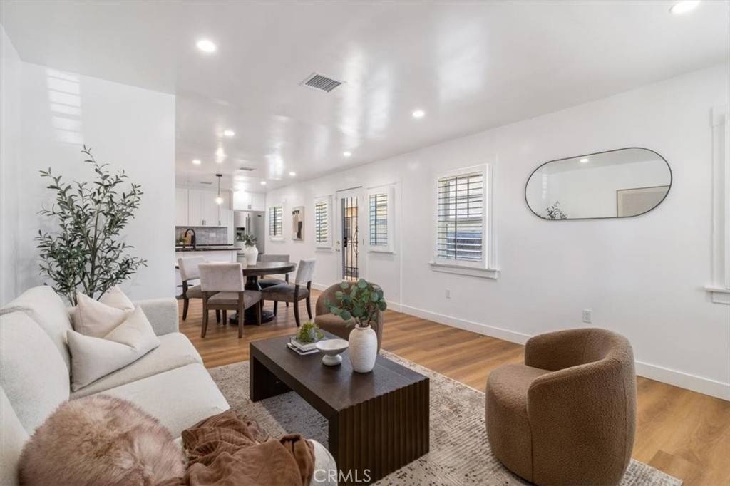 Los Angeles, CA 90044,6616 Denver AVE