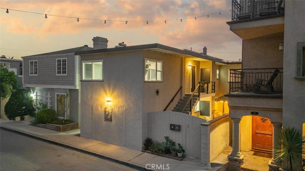 Long Beach, CA 90803,23 65th PL