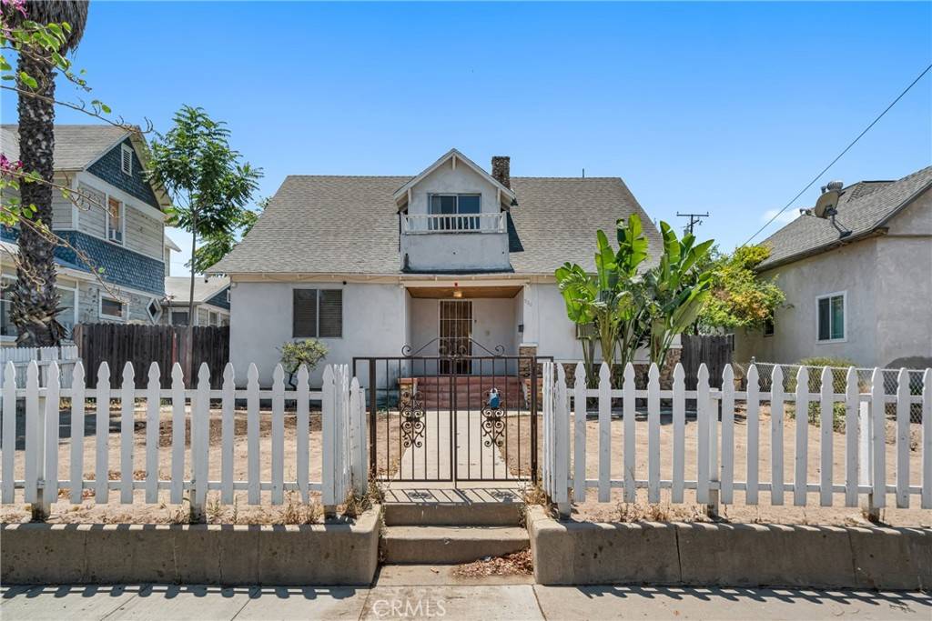 Corona, CA 92879,520 E 8th ST