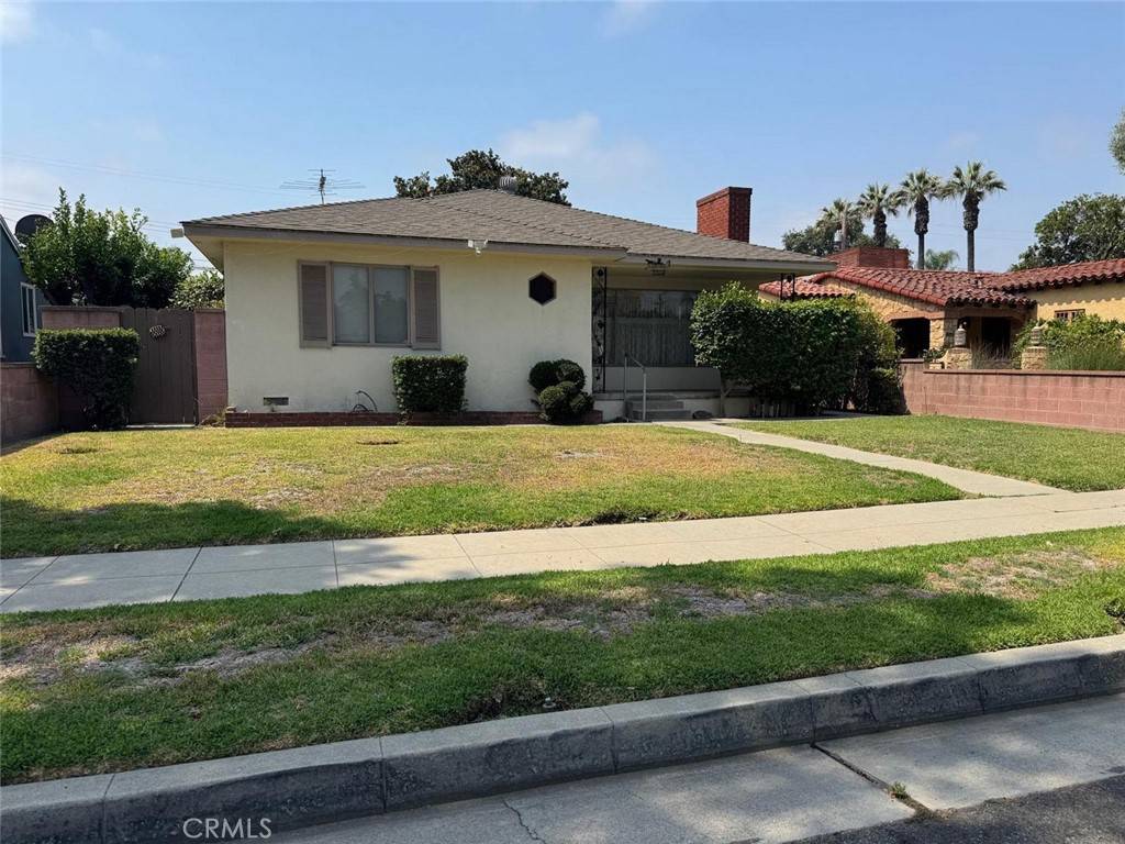 Downey, CA 90241,7814 4th ST