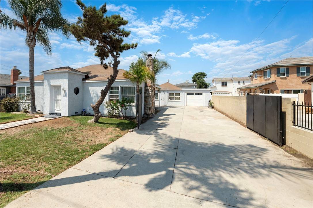 Bellflower, CA 90706,9725 Rose ST