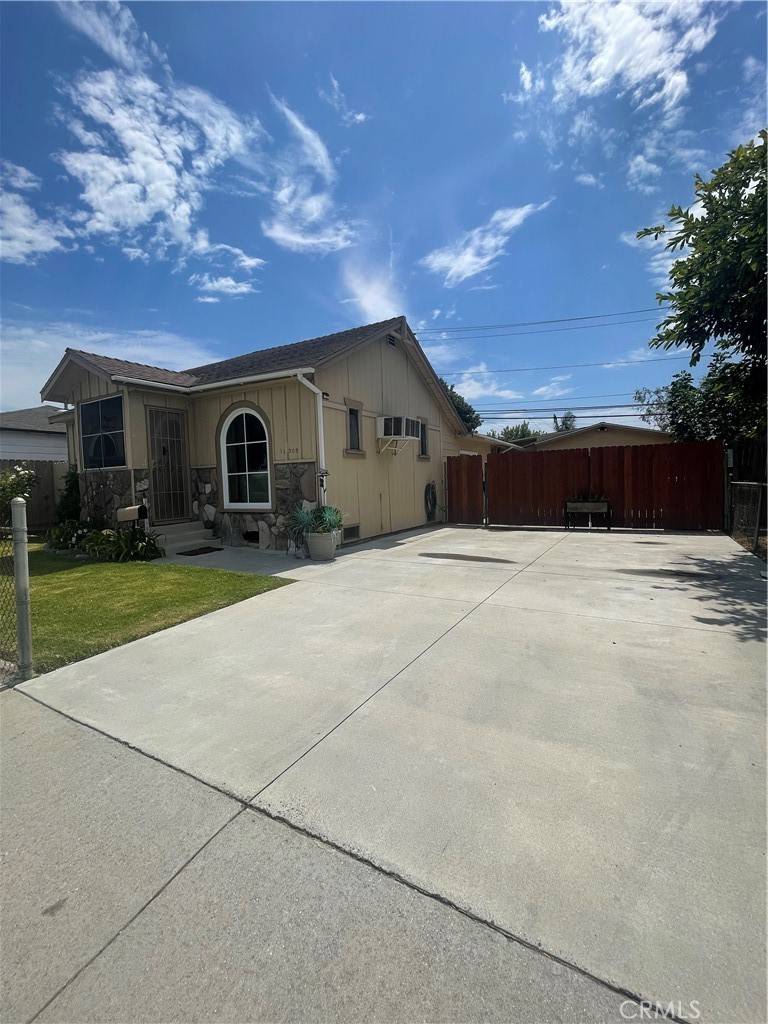 Lakewood, CA 90715,12308 Centralia ST