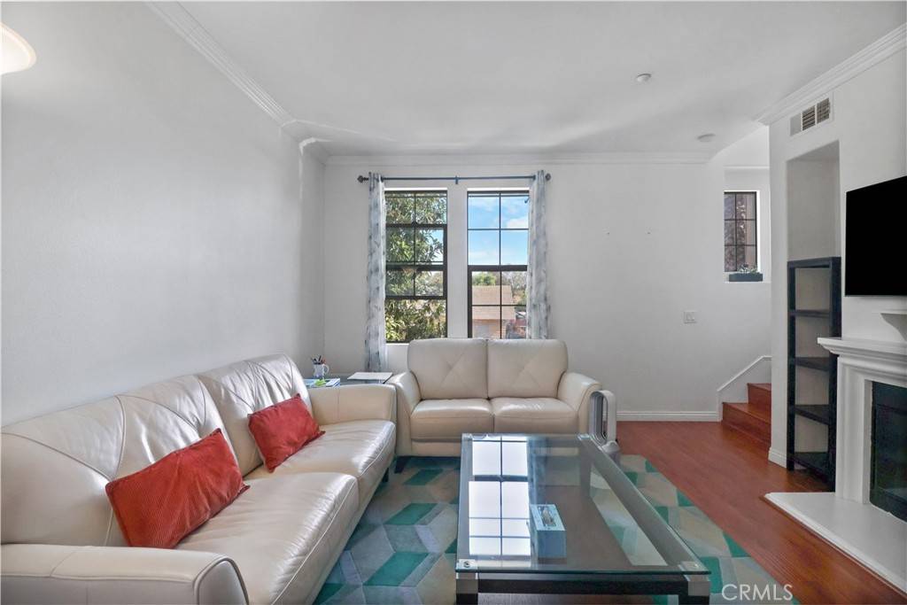 Fullerton, CA 92832,252 Soco DR