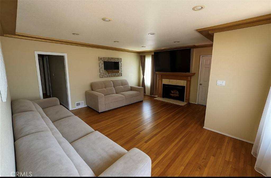 Wilmington, CA 90744,1043 Lagoon AVE