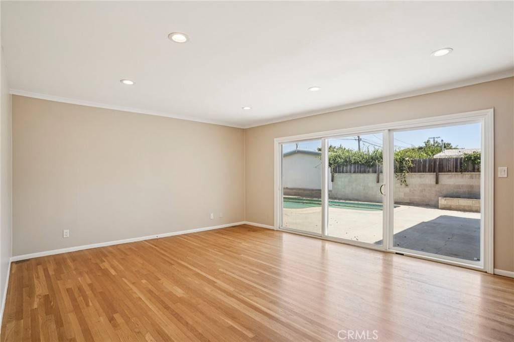 Long Beach, CA 90815,2631 Radnor AVE