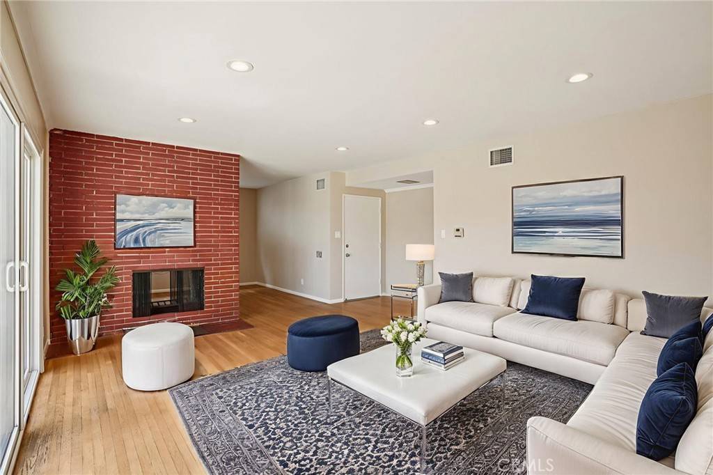 Long Beach, CA 90815,2631 Radnor AVE