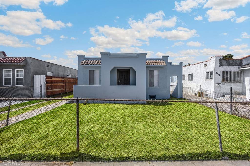 Los Angeles, CA 90001,8471 Zamora AVE