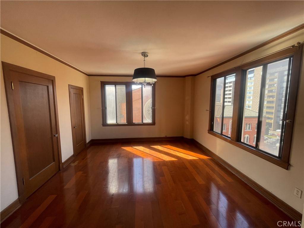 Long Beach, CA 90802,315 W 3rd ST #404