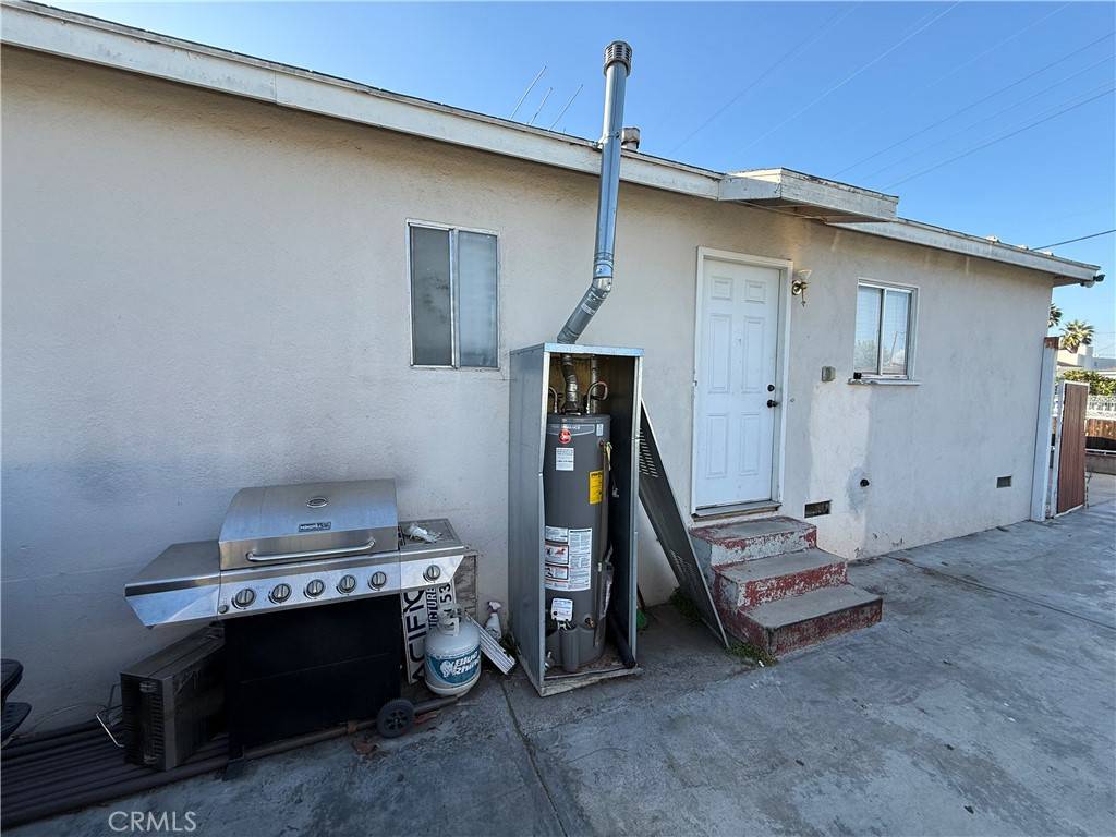 South Gate, CA 90280,3358 Michigan