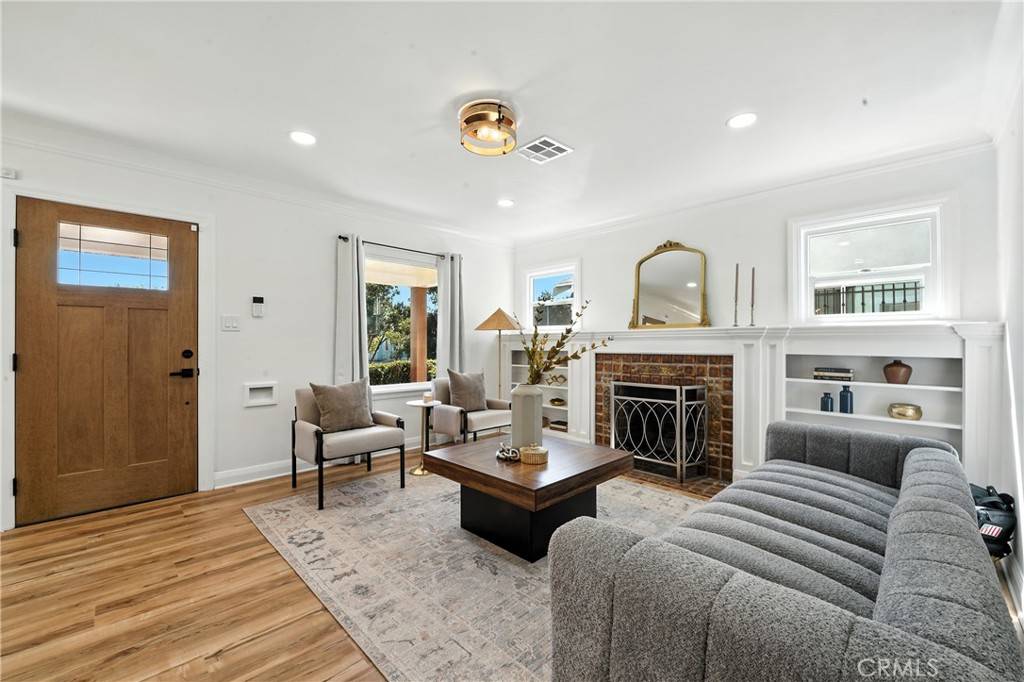 Los Angeles, CA 90043,3741 W 58th PL