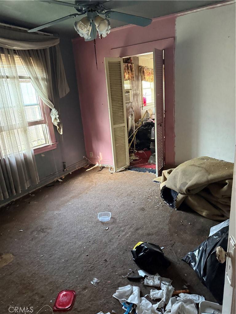 Los Angeles, CA 90003,343 W 84th