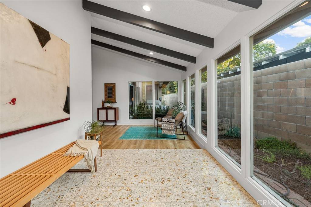 Long Beach, CA 90815,5360 E El Jardin ST