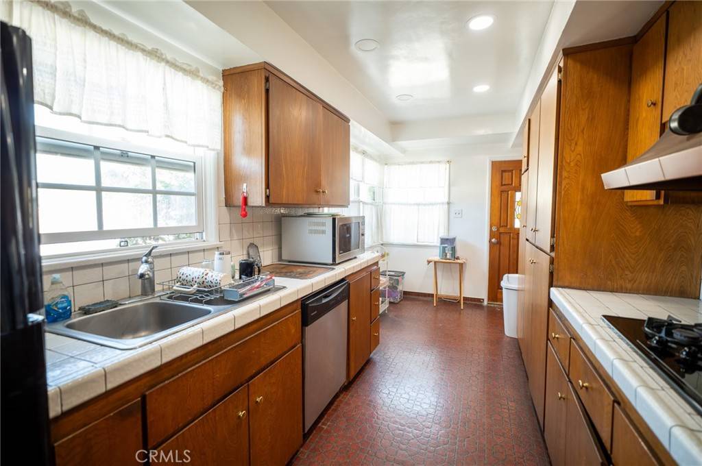 Downey, CA 90241,10340 Clancey