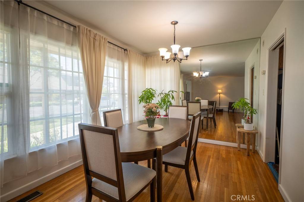 Downey, CA 90241,10340 Clancey