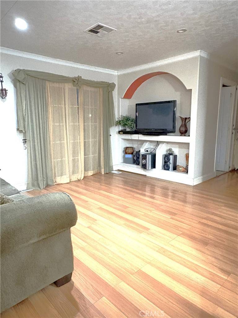 Carson, CA 90745,21111 Dolores ST