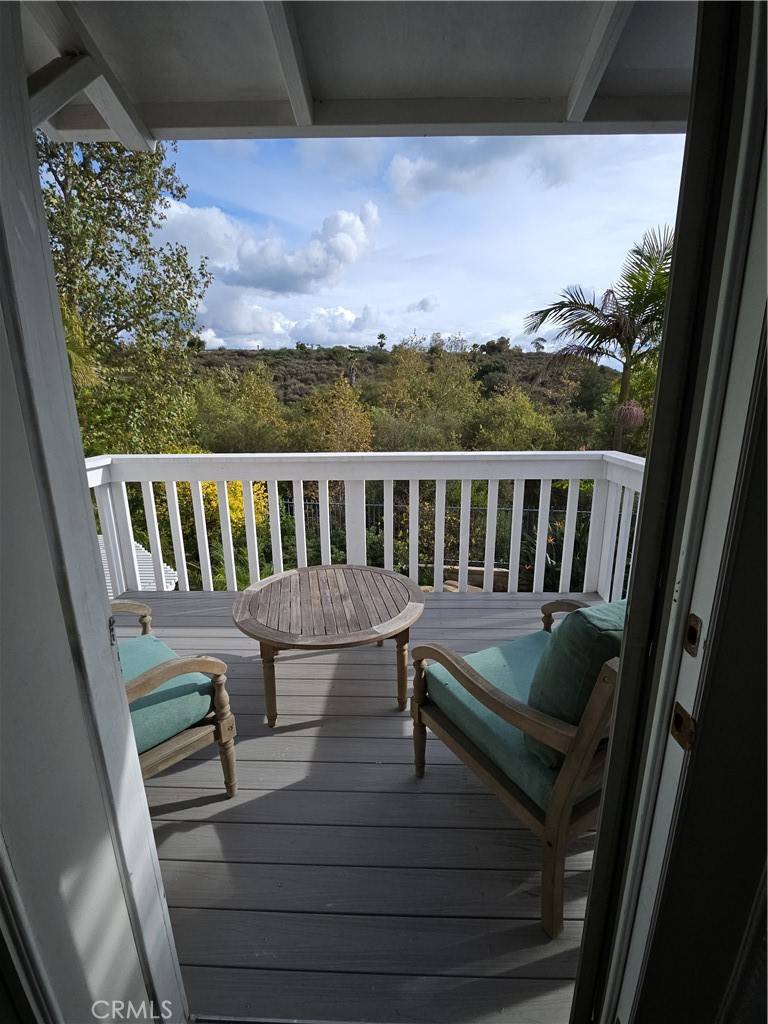 Lake Forest, CA 92610,44 Blanco