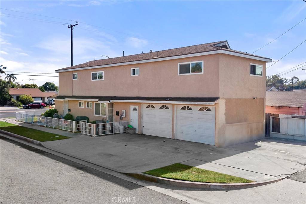 Lakewood, CA 90715,11754 Walcroft