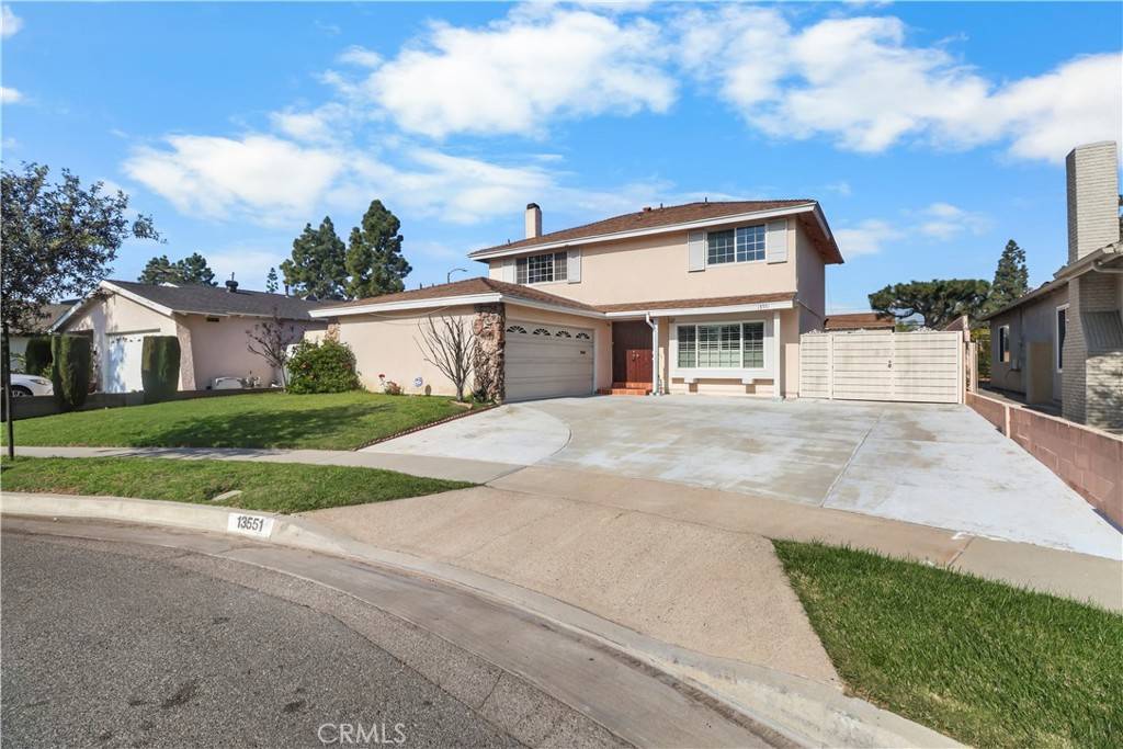 Cerritos, CA 90703,13551 Carolyn