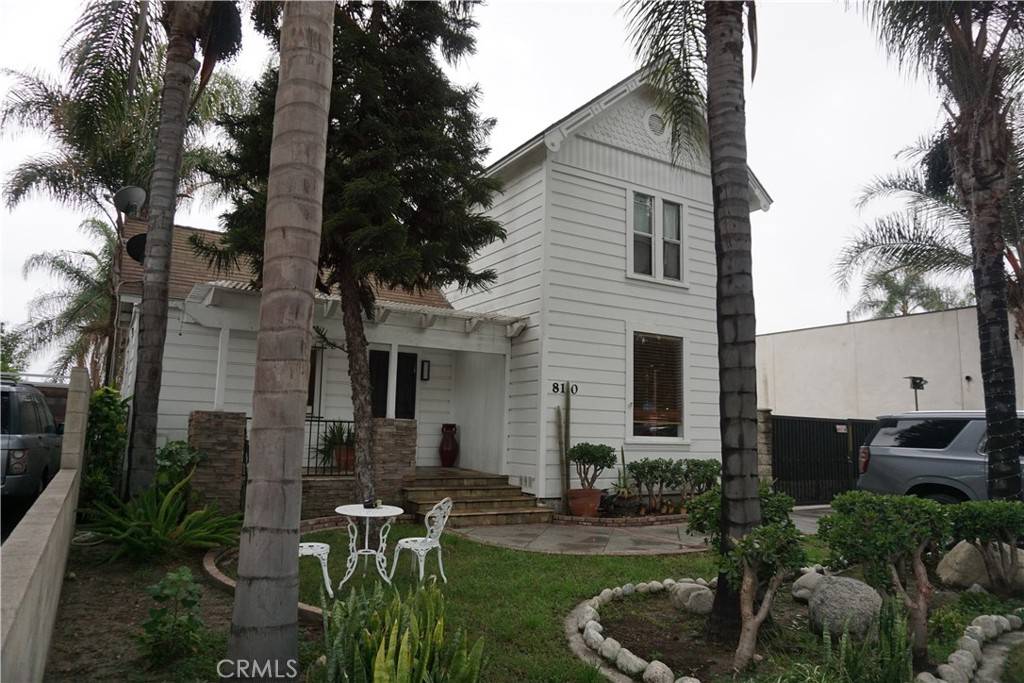 Downey, CA 90241,8110 3rd